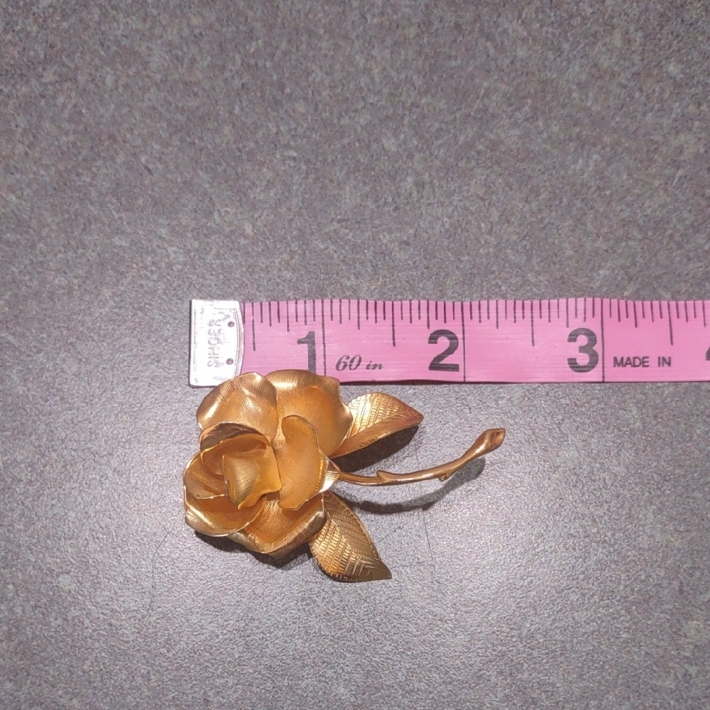 Vintage Gold Tone  Rose Bloom Brooch Signed Cerrito - Picture 6 of 6